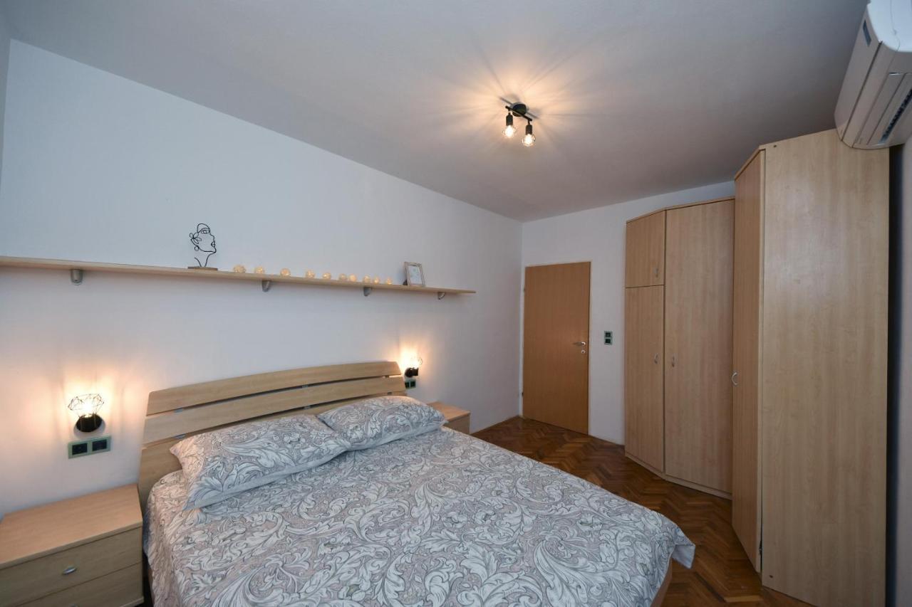 Family Apartment Sara Zadar Eksteriør bilde